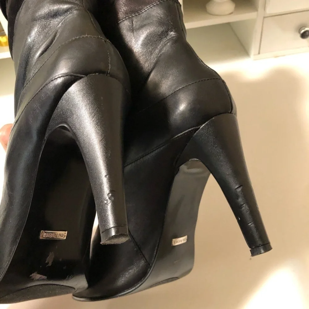 Fifth Avenue leather boots can wear half or tall